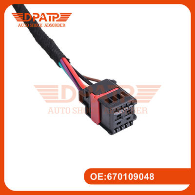 670109048 670109047 Attuatore elettrico del portellone posteriore per Levante Maserati